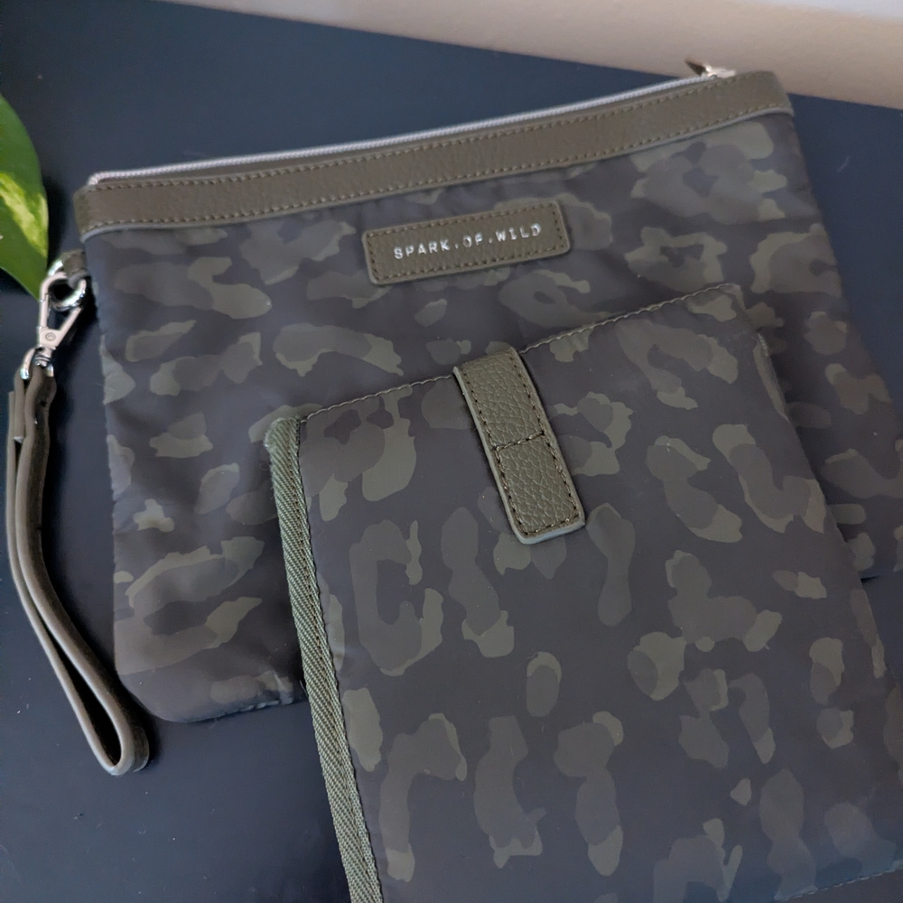 Spark of Wild Khaki Owen Diaper Bag Backpack - Picture 2 of 5